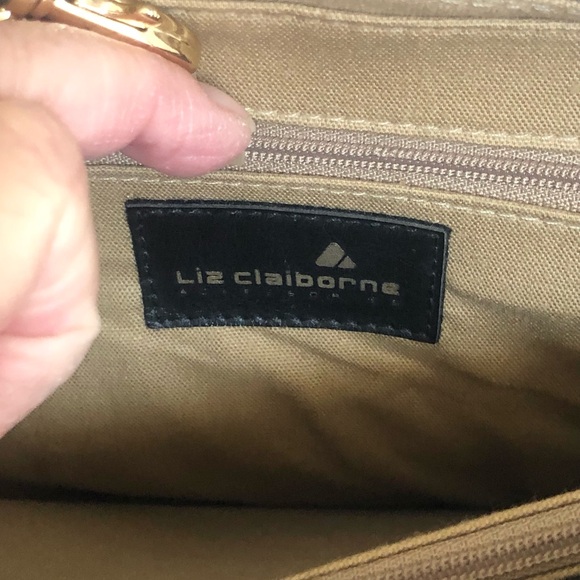 Liz Claiborne Beige Crossbody Purse, 3 zippered pouches, zipper closure - Picture 7 of 15
